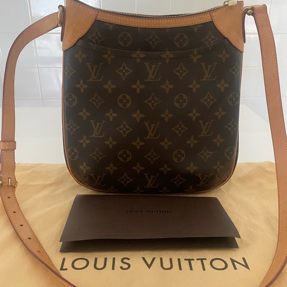 Louis Vuitton Odeon PM Crossbody 
100% Authentic